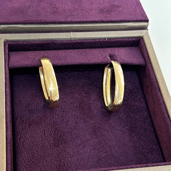 14Kt gold J. David earrings - Picture 2 of 7